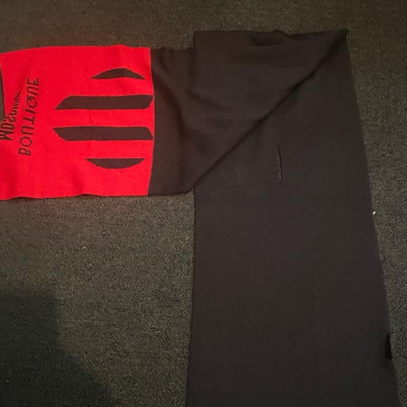 MOSCHINO BOUTIQUE SCARF - Picture 4 of 4